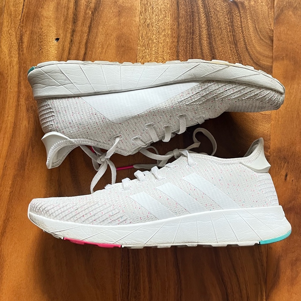 Adidas Tennis Shoes